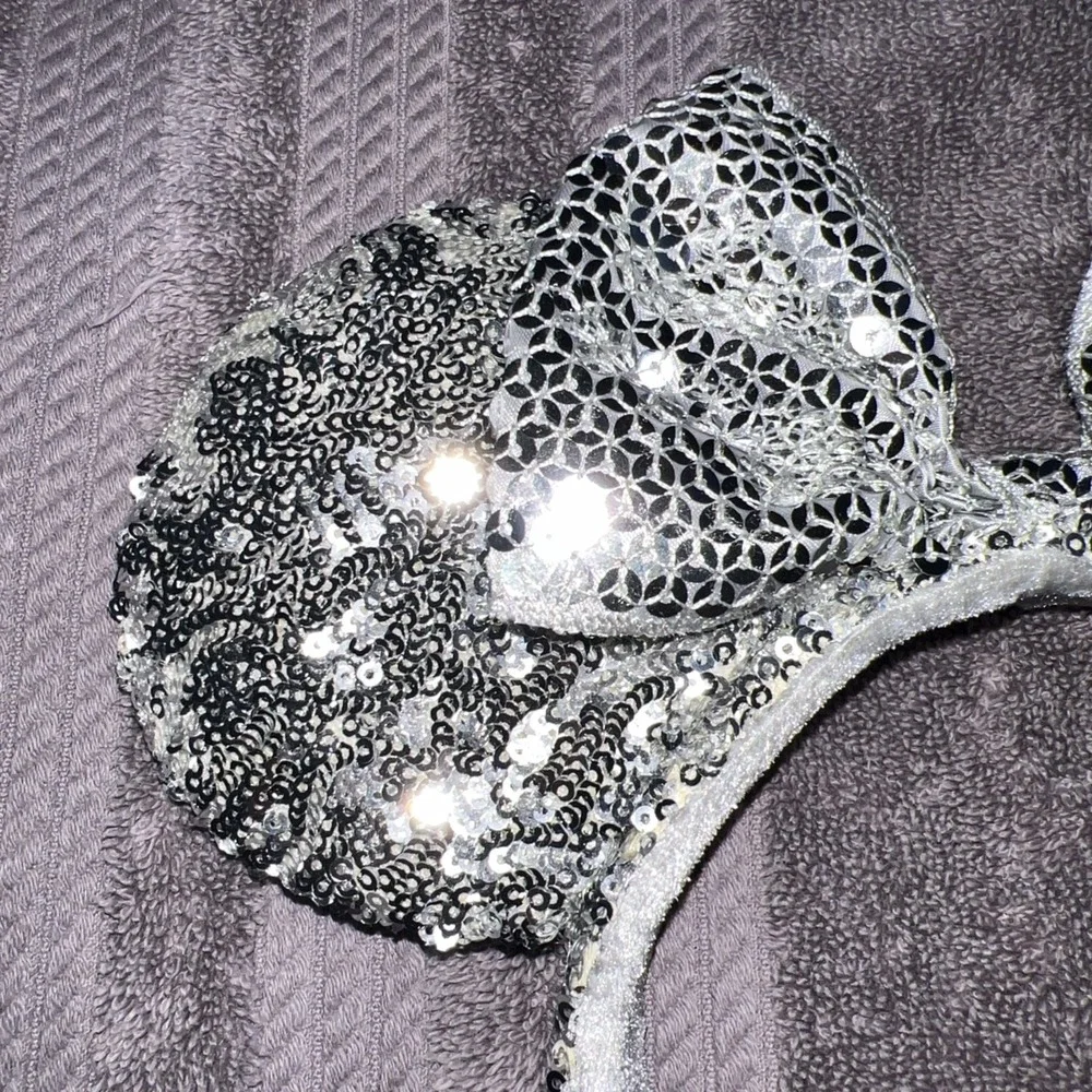 Disney Minnie Mouse Ears All Silver Sequin ‎ Bow Headband